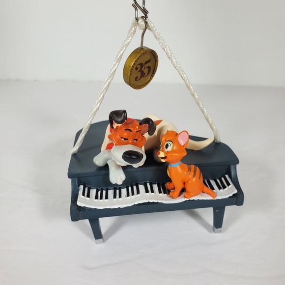 Disney Oliver and Company Sketchbook Ornament Legacy Series 35 Years NEW - Picture 2 of 3